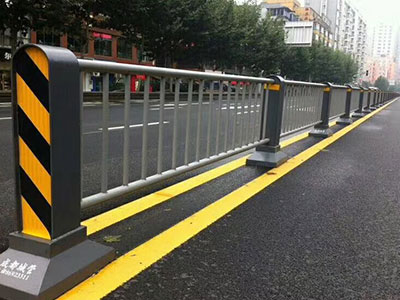 道路護(hù)欄 道路護(hù)欄